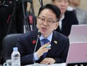탄핵 표결 대신 ‘미국행’…김문수 민주당 의원 뭇매
