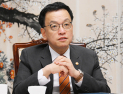 최상목 대행 “美 신정부 일주일 앞…경제협력 유지되도록 최선”