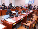 ‘명태균 특검법’ 법사위 상정…與 “이재명 대선 위한 고속도로” 반발 퇴장