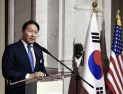 최태원 회장, 경제사절단과 한미 경제협력 첫 발…백악관 “생산적 논의”