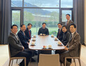 與, MB·朴 연속 예방…“단합 메시지 ‘당권’ 영향”