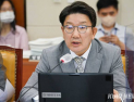 권성동, 野 천막당사에 “비행 청소년과 다른 게 뭐가 있냐”