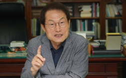 ‘교회의 정치화’ 그 양면성을 생각하며 [조희연의 공존사다리]