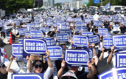 尹 파면에 반격 나선 의사들…“대치 아닌 협치해야”
