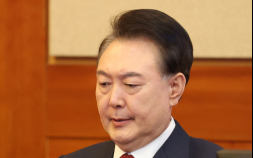 尹변호인단, ‘윤 어게인’ 창당하려다 돌연 보류…석동현 “尹 일절 관여 안해”