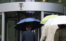 고객정보 해킹된 SKT…조사 당국도 “유출 규모 알 수 없어”