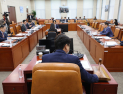 ‘계엄 시 군·경 국회 출입 제한’ 계엄법 개정안, 국방소위 통과 