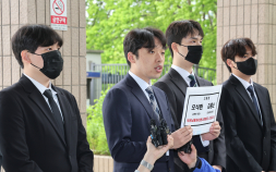 의대생들, 강요 등 혐의로 교육부 차관 고발…“대학에 제적·유급 압력”