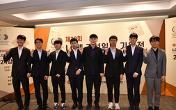 ‘17전 18기’ 박정환, 신진서 꺾었다…변상일과 8강 격돌 [바둑]