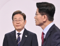 이재명 “尹 정권 조작 기소” 김문수 “李 재판 5개, 대통령 하는 게 맞나” [21대 대선]