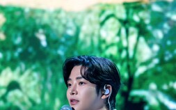 로운, 입대 전 마지막 팬미팅 ‘Before Blooming’ 성료…“금방 돌아오겠다”