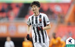 기성용 “선수로서 무기력하게 끝내고 싶지 않았다”