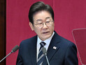 李 대통령 국정지지율 64%…같은 시기 尹 보다 12%p↑ [갤럽]