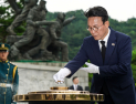 김민석 신임 국무총리‚ 국립서울현충원 참배 [쿠키포토]