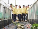 김관영 전북도지사, 집중호우 침수피해 농가 위로 방문