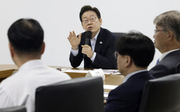 李대통령, 사망사고 발생한 SPC 공장 방문…“산재 줄일 단초 마련해야”