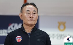 ‘제자 신태용’과 맞붙는 김학범 제주 감독 “하필 이때 걸렸네요” [쿠키 현장]