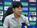 감격한 신태용 울산 감독 “팬들 덕분에 13년 만에 승리할 수 있었다” [쿠키 현장]