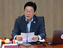 李대통령 “남북, 대화·소통 다시 시작해 도움되는 관계로 전환해야”