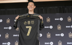 손흥민, 유니폼 판매 전세계 1위…메시·호날두보다 더 팔렸다