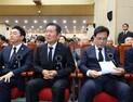 여야, 김대중 대통령 서거 16주기 총출동…‘DJ 정신’ 두고 엇갈려