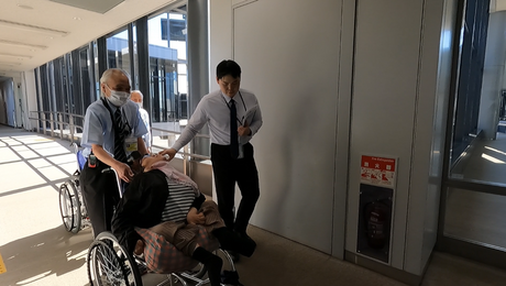 “교통약자 항공 이동권, 민간 자율 아닌 정부 함께 나서야” [불편한 공항③] 