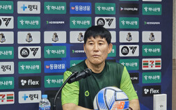고정운 감독 “승점 1점 만족…김포가 지키는 힘이 생겼다” [쿠키 현장]