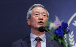 월드컵 유치한 정몽준, 정몽규 앞에서 조언 “韓축구, 일본보다 잘해야” [쿠키 현장]