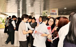 '스승의 날' 씨앗 강경고…존사애제로 인성교육 꽃피워