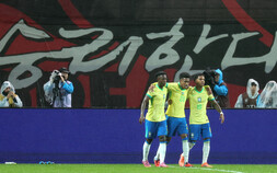 브라질은 강했다…한국, 0-2로 뒤진 채 전반전 마무리 [쿠키 현장]