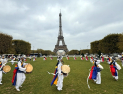 화천 청소년 풍물단, 파리 에펠탑 공원서 농악 버스킹 '이목 집중'