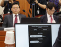 한발짝도 못 나가는 과방위 국감…40분 만에 또 파행 [2025 국감]
