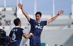 ‘서재민·정재민·차승현 릴레이골’ 서울 이랜드, 홈에서 부산 3-0 완파하고 5위 수성 [K리그2]