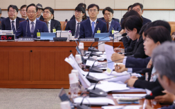 법원 국감서 ‘李 선거법 파기환송·대법원 현장 검증’ 놓고 격돌 [2025 국감]