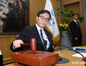 [속보] 한국은행, 기준금리 3연속 동결…연 2.5% 유지