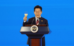 막걸리 든 李 건배사 “APEC 협력·번영 기원”