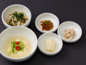 ‘한국의 가을’로 한상 차린 APEC 세계정상 만찬…한우갈비찜·곤달비비빔밥 눈길
