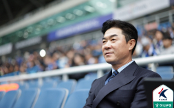 윤정환 감독 “우승 확정에 마음 편해…선수들 다 상 받았으면”  [쿠키 현장]