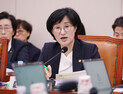 남성 역차별 ‘본말전도’ 지적에…성평등부 장관 “구조적 성차별 해소가 기본”