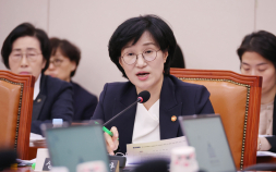 남성 역차별 ‘본말전도’ 지적에…성평등부 장관 “구조적 성차별 해소가 기본”