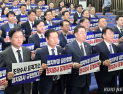 ‘잡음’ 커진 민주…‘여당 원팀 리더십’ 발휘해야 [12·3 계엄 1년②]