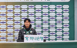 정조국 코치가 전한 진심 “포옛 감독님한테 많이 배웠다” [쿠키 현장]
