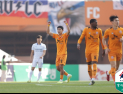 이기제 퇴장, 멀어진 승격…제주, 수원에 2-0으로 앞서 [쿠키 현장]
