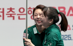 ‘당구 여제’ 김가영 맹활약…하나카드, NH농협카드 꺾고 종합 1위 사수
