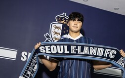 서울 이랜드, ‘2025 덴소컵 주장’ 신예 센터백 정연원 영입 [K리그]