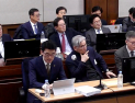 서증조사만 10시간…尹 내란 결심공판, 결국 추가 기일