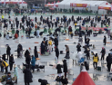 화천산천어축제, 첫날부터 '흥행 질주'[쿠키포토]