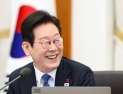 與 ‘공천헌금’ 풍파에도 지지율 40%대 유지…대통령 효과·야당 실망감 완충