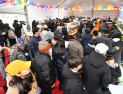 화천 산천어축제장 '농특산물' 인기 짱