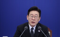 李대통령 지지율 60%…민주 44%·국힘 25% [갤럽]